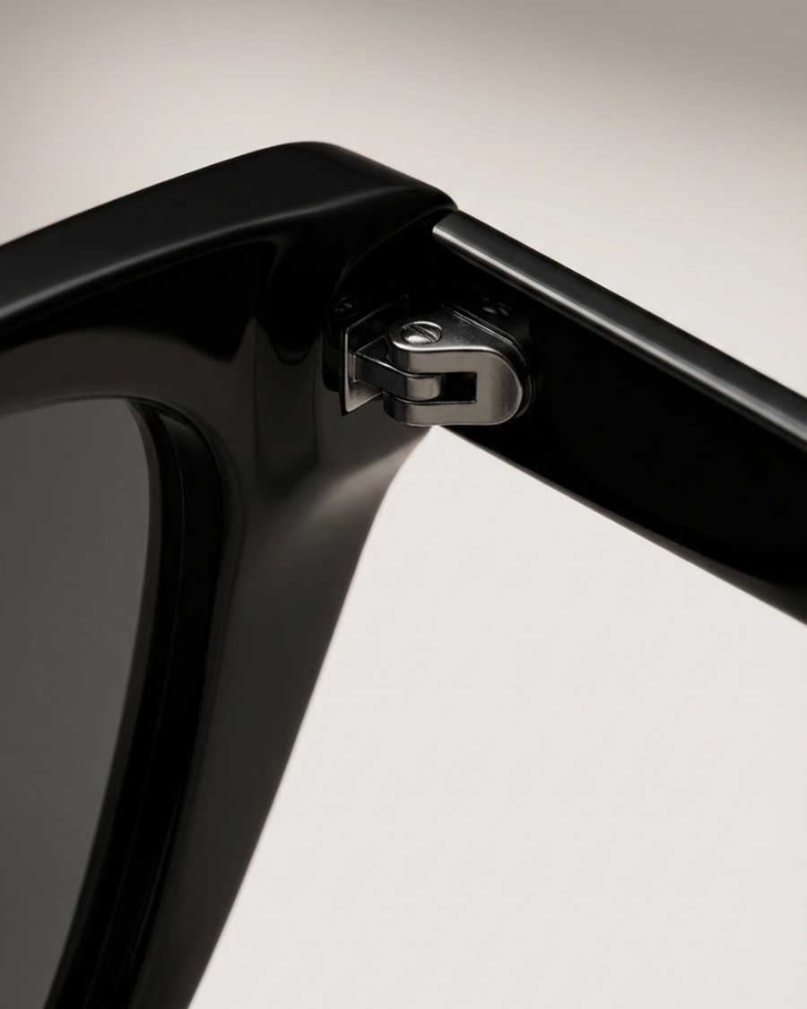 THE FRAME 022