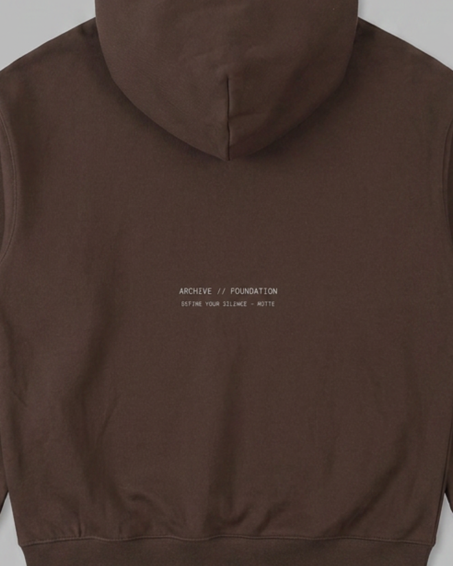 The Archive  H05 - Heavy Hoodie - Unmoved by the chaos - Brown
