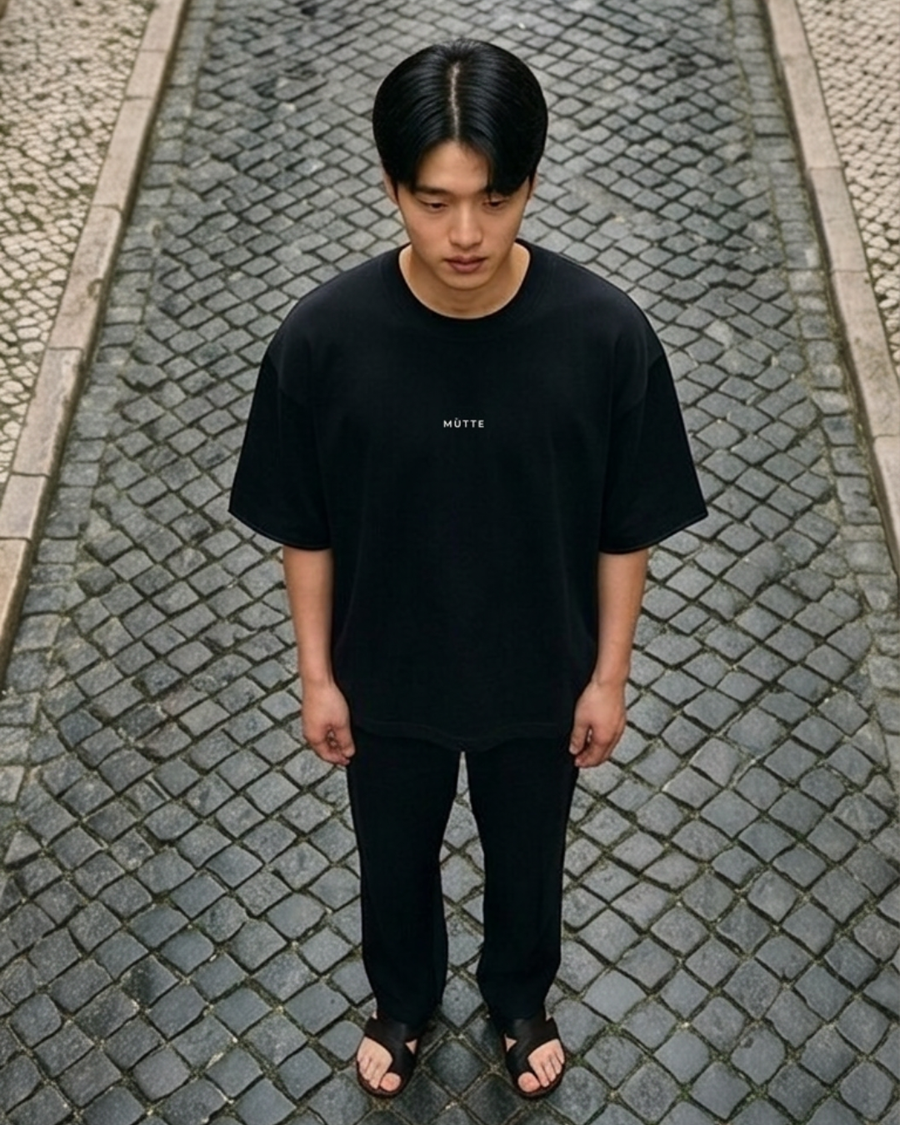 The Archive T01 - Oversized T-Shirt black - Stillness is a Statement